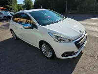 Used Peugeot 208 Allure 2017 White Hatchback