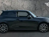 Used Mini Cooper S Hatch 201 HP (147 kW) 2024 Black Hatchback