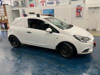 Used Vauxhall Corsa 75 HP (55 kW) 2018 White Van