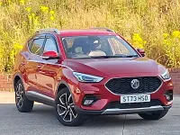 Used MG ZS Exclusive 111 HP (81 kW) 2023 Red SUV