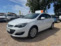 Used Vauxhall Astra Excite 98 HP (72 kW) 2015 White Hatchback