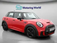 Usado Mini Cooper S Hatch 178 CV (130 kW) 2021 Rojo Utilitario