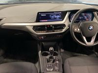 Used BMW 118 Sport Line 134 HP (98 kW) 2022 Black Hatchback