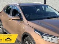 Usado Kia XCeed 118 HP (86 kW) 2022 Castanho SUV