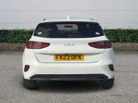 Used Kia Ceed 2023 White Hatchback