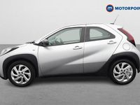 Used Toyota Aygo X PURE 72 HP (52 kW) 2023 Silver SUV