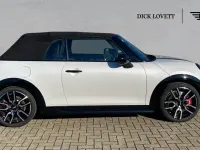 Usado Mini John Cooper Works 228 CV (167 kW) 2025 Blanco Utilitario