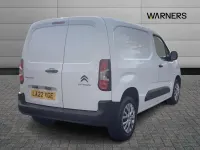 Used Citroën Berlingo 99 HP (72 kW) 2022 White MPV