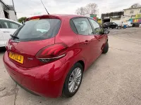 Second-hand Peugeot 208 Active 82 CP (60 kW) 2017 Roșu Hatchback