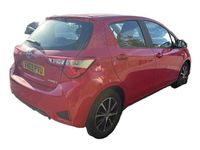 Used Toyota Yaris Hybrid 100 HP (73 kW) 2019 Red Hatchback