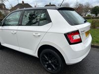 Used Skoda Fabia Colour Edition 95 HP (69 kW) 2018 White Hatchback