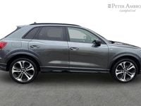 Begagnad Audi Q3 Black Edition 148 HK (108 kW) 2023 Grå SUV