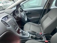 Used Vauxhall Astra Design Edition 2014 Black Hatchback