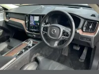 Używany Volvo XC60 Ultimate 455 KM (334 kW) 2023 Złoty SUV
