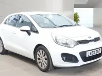 Used Kia Rio 84 HP (61 kW) 2013 White Hatchback