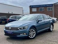 Usado VW Passat Business 150 HP (110 kW) 2017 Azul Sedan