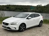Gebraucht Volvo V40 R-Design Pro 150 PS (110 kW) 2018 Weiß Kleinwagen