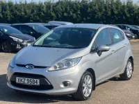 Używany Ford Fiesta Zetec 82 KM (60 kW) 2009 Srebrny Hatchback