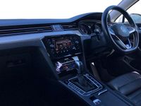 Used VW Passat GTE 218 HP (160 kW) 2021 White Estate