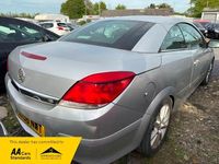 Second-hand Vauxhall Astra Design Edition 2006 Argintiu