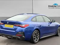Usado BMW i4 M Sport 250 kW (340 CV) 2023 Azul Berlina