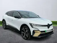 Gebraucht Renault Megane E-Tech Iconic 160 kW (218 PS) 2023 Weiß Kleinwagen