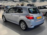 Used Toyota Auris 101 HP (74 kW) 2012 Blue Hatchback
