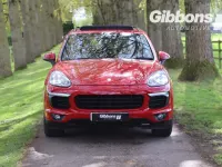 Used Porsche Cayenne 262 HP (192 kW) 2015 Red SUV