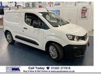 Used Peugeot Partner 100 HP (73 kW) 2020 White MPV