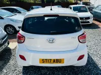 Używany Hyundai i10 Premium 67 KM (49 kW) 2017 Biały Hatchback