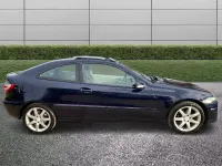 Used Mercedes C180 SE 143 HP (105 kW) 2007 Blue Coupe