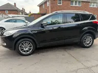 Usado Ford Kuga Titanium 140 HP (102 kW) 2014 Preto SUV