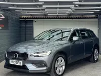 Begagnad Volvo V60 CC Plus 190 HK (139 kW) 2020 Kombi