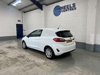 Used Ford Fiesta S 85 HP (62 kW) 2019 White Hatchback