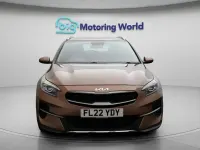 Usado Kia XCeed 118 HP (86 kW) 2022 Castanho SUV