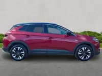 Used Vauxhall Grandland X Sport 130 HP (95 kW) 2019 Red SUV