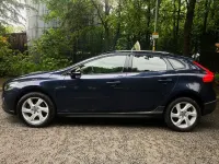 Used Volvo V40 2014 Blue Hatchback