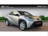 Used Toyota Aygo X PURE 72 HP (52 kW) 2023 Silver SUV