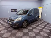 Second-hand Peugeot TePee Active 100 CP (73 kW) 2015 Albastru Monovolum