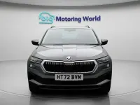 Usado Skoda Karoq SE L 110 CV (80 kW) 2023 Gris SUV