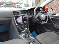 Begagnad VW Golf VII Match 150 HK (110 kW) 2019 Röd Halvkombi