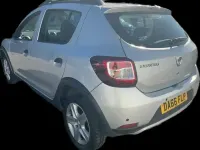 Begagnad Dacia Sandero Lauréate 2016 Silver Halvkombi