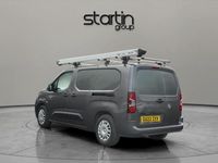 Usado Vauxhall Combo Sportive 98 kW (134 CV) 2022 Gris Monovolumen