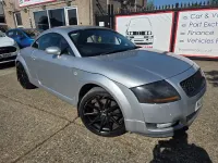 Usado Audi TT 180 HP (132 kW) 2002 Prateado Coupé
