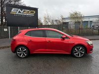 Used Renault Mégane IV Dynamique 110 HP (80 kW) 2016 Red Hatchback
