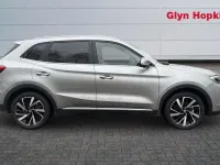 Używany MG ZS Trophy 2025 Srebrny Hatchback