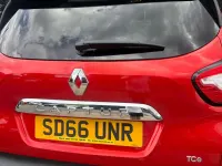 Used Renault Captur Signature 90 HP (66 kW) 2016 Red SUV