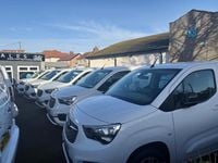 Used Vauxhall Combo 100 HP (73 kW) 2023 White MPV