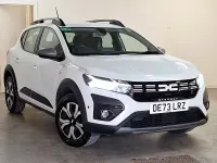 Używany Dacia Sandero Journey 91 KM (66 kW) 2023 Biały Hatchback