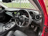 Used Alfa Romeo Giulia Veloce 280 HP (205 kW) 2017 Red Sedan